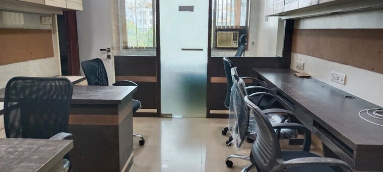 Team Area, malad west Commercial Office Space 426 Sq.Ft. In Malad West Mumbai 9780108