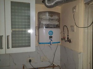 Bathroom in 4 BHK Apartment at RWA Jalvayu Vihar, Sector 25 – for Rent