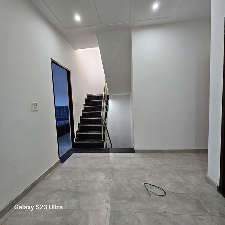 undefined, sector 16 greater noida 3.5 Bedroom 100 Sq.Yd. Villa In Sector 16 Greater Noida Greater Noida 9775409