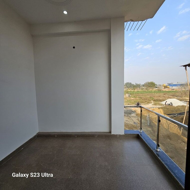 Balcony, sector 16 greater noida 3.5 Bedroom 100 Sq.Yd. Villa In Sector 16 Greater Noida Greater Noida 9775409