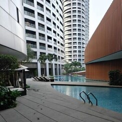 3 BHK + Servant Room Apartment For Rent in Lodha World Crest
