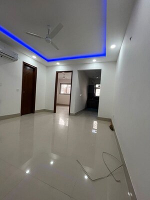 Furnished Amenities in 3 BHK Builder Floor at Saket – for Rent