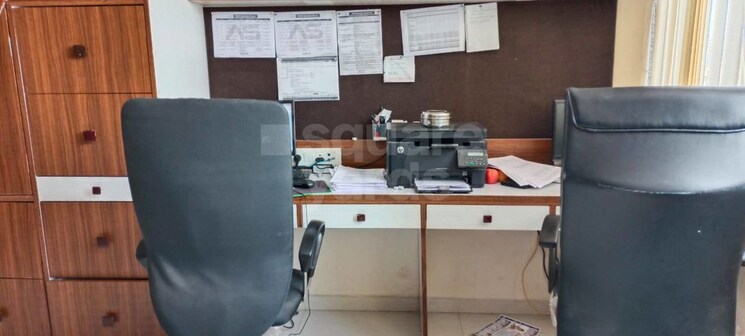 Team Area, malad west Commercial Office Space 380 Sq.Ft. In Malad West Mumbai 9780235