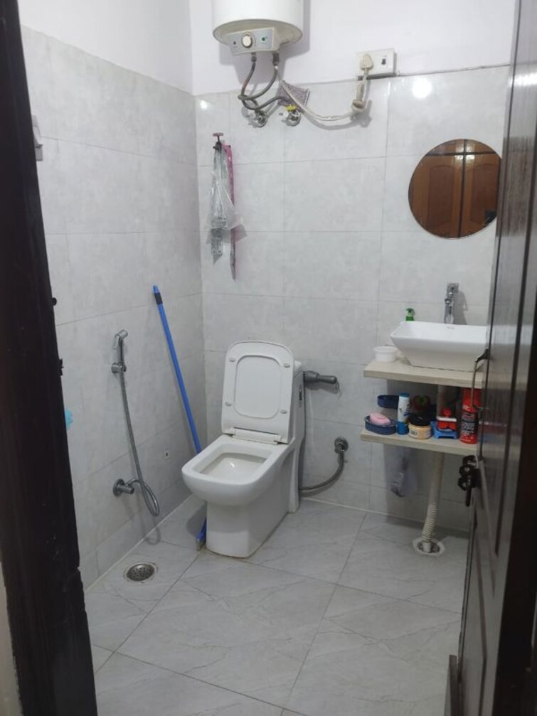 Attached Bathroom, shakti khand 2 2 Bedroom 750 Sq.Ft. Builder Floor In Shakti Khand 2 Ghaziabad 9780333