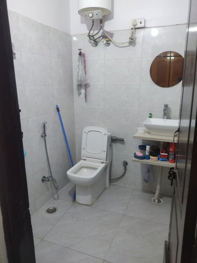 Attached Bathroom, shakti khand 2 2 Bedroom 750 Sq.Ft. Builder Floor In Shakti Khand 2 Ghaziabad 9780333