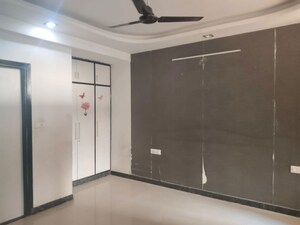 Room in 3 BHK Apartment at Vaishali Nagar – for Rent