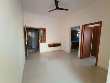 Room in 2 BHK Builder Floor at Yadavanahalli – for Rent