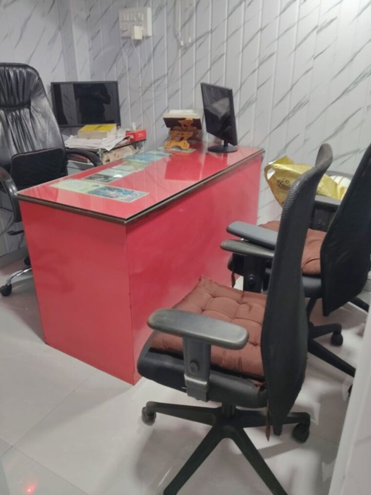 Team Area, kandarpada Commercial Office Space 108 Sq.Ft. In Kandarpada Mumbai 9780356