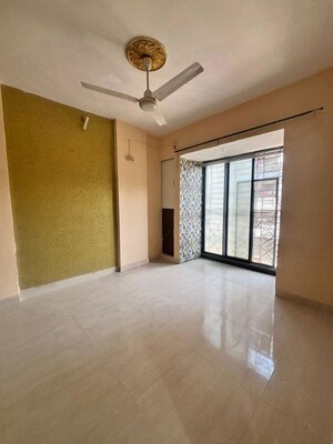 Room in 1 BHK Apartment at Sanghvi Hills, Ghodbunder Road – for Rent