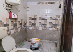 Attached Bathroom in 3 BHK Builder Floor at Sector 40 – for Rent