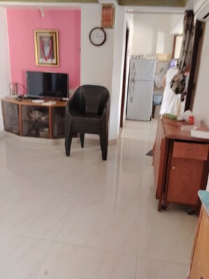Living Room in 2 BHK Builder Floor at Dahisar West – for Rent