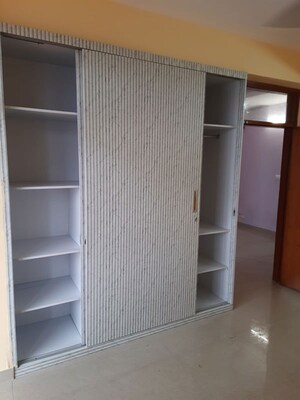 Room in 2 BHK Apartment at Sector 13 Dwarka – for Rent