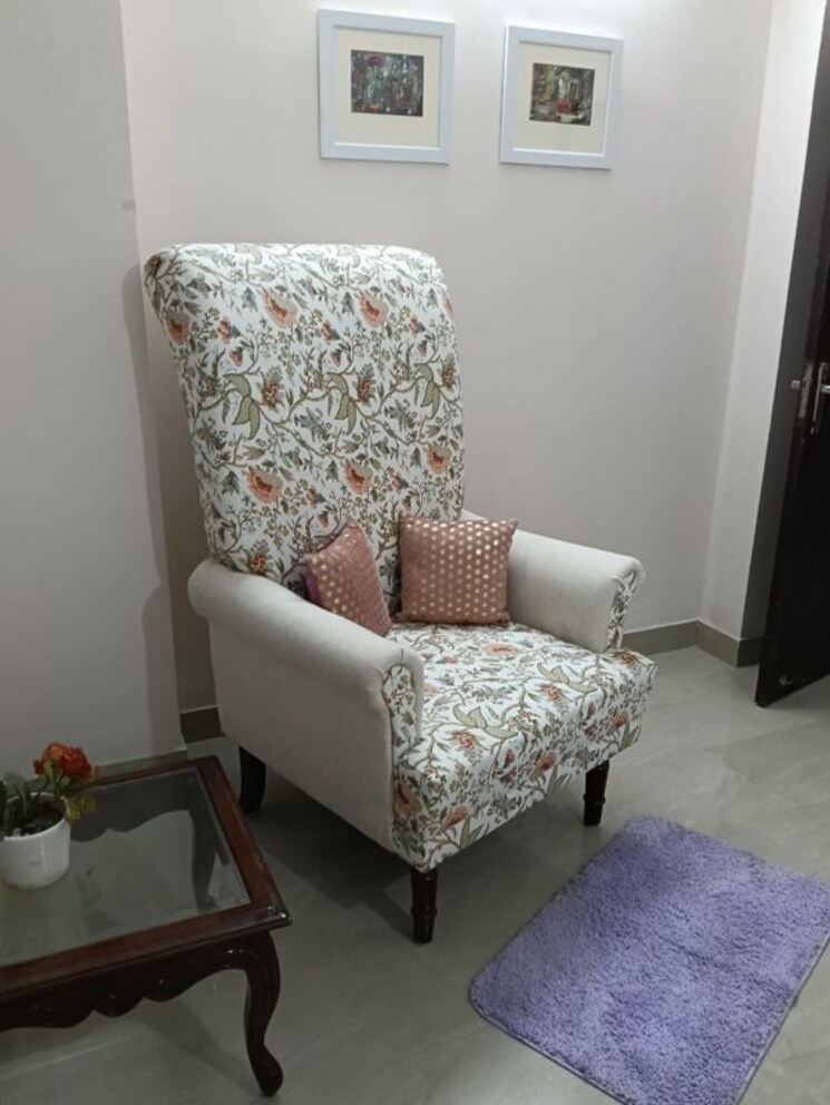 Living Room, amrapali-golf-homes 2 Bedroom 945 Sq.Ft. Apartment In Sector 4 Greater Noida Greater Noida 9780663