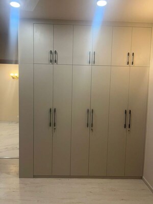 Building Lobby in 3.5 BHK Apartment at M3M Heights, Sector 65 – for Rent