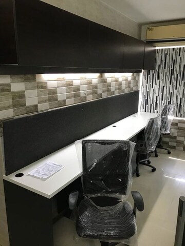  Office Space For Rent in Malad West