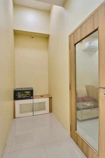 Room in  Office Space at Malad West – for Rent