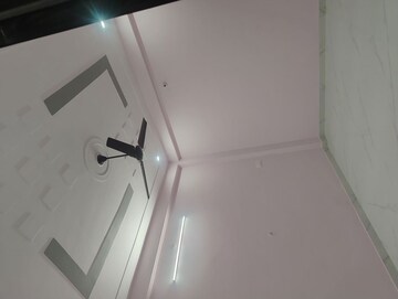 Furnished Amenities in 3 BHK Independent House at Vibhuti Khand – for Rent