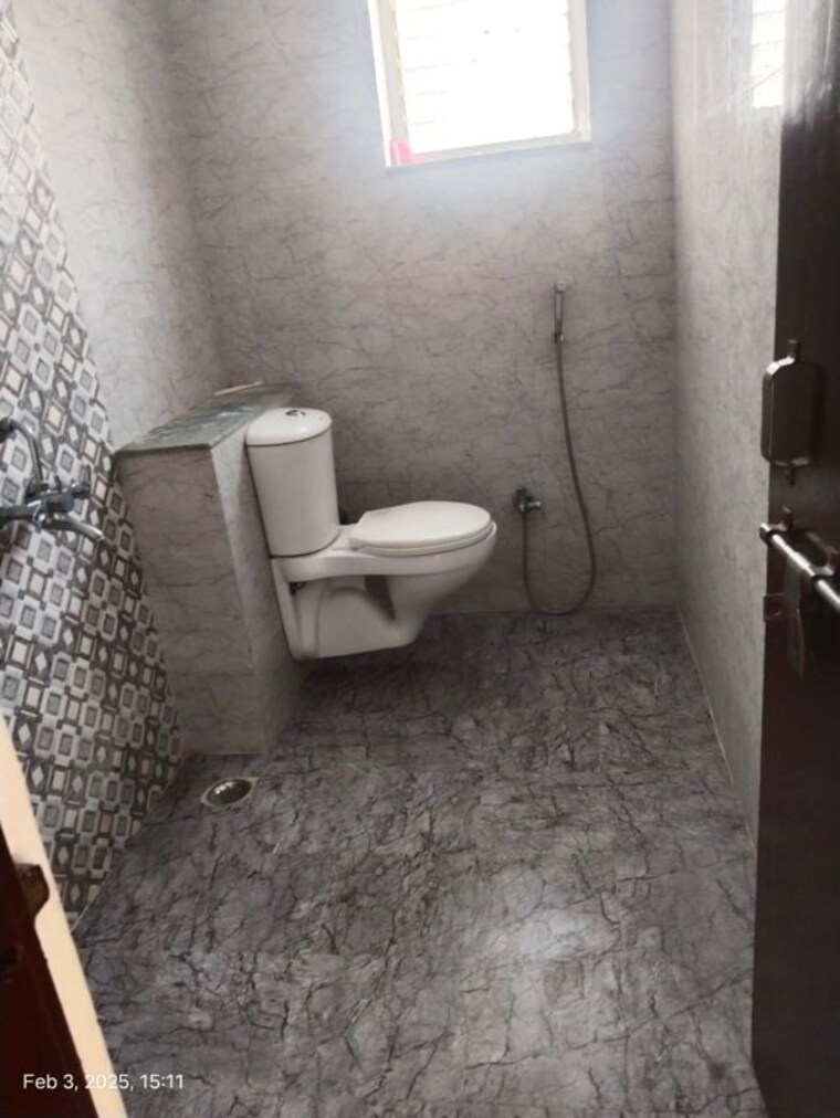 Bathroom, bhojpal-shree-krishna-heights 3 Bedroom 1582 Sq.Ft. Apartment In Katara Hills Bhopal 9780750