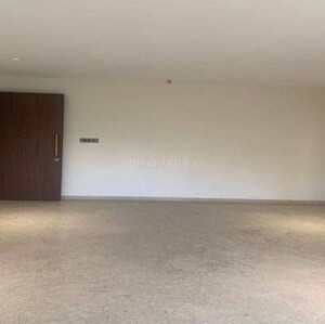 Room in 4 BHK Apartment at Sheth 72 West, Yamnuna Nagar – for Sale