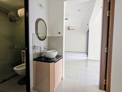 2.5 BHK Apartment For Rent in Mantra Mirari