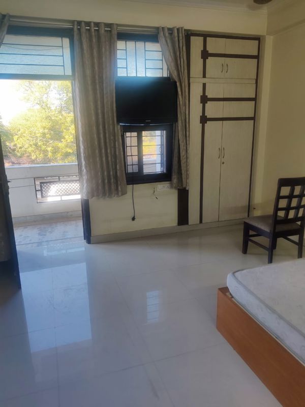 2 BHK + Pooja Room 1670 Sq.Ft. Builder Floor in Shree Urban Crown