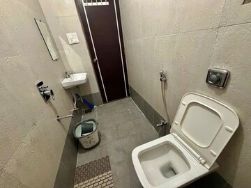 Bathroom in 6+ BHK Independent House at Sector 28 – for Rent