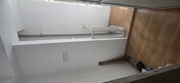 Furnished Amenities in 3 BHK Builder Floor at Naupada – for Sale