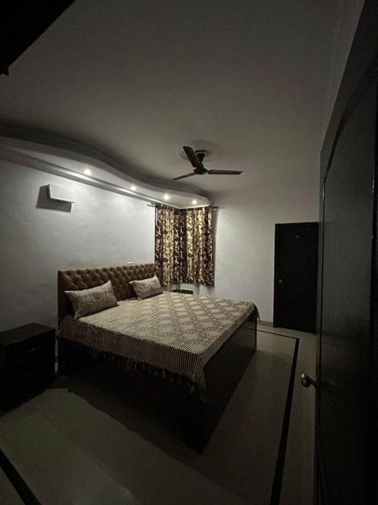 Bedroom, pir machalla 3 Bedroom 1550 Sq.Ft. Apartment In Pir Machalla Zirakpur 9780926