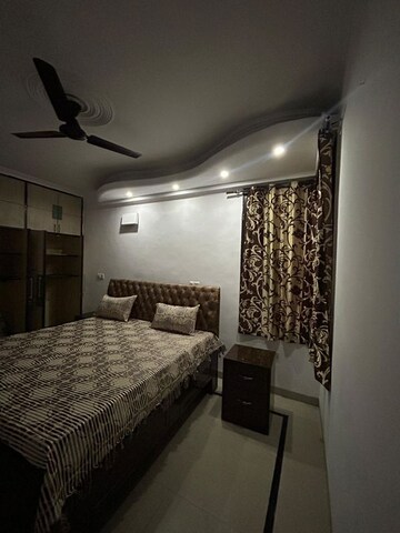 Bedroom in 3 BHK Apartment at Pir Machalla – for Rent