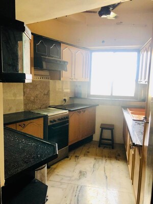 Kitchen in 6+ BHK Independent House at Sector 28 – for Rent