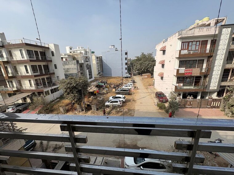 Exterior View, sushant lok iii 2.5 Bedroom 204 Sq.Yd. Builder Floor In Sushant Lok Iii Gurgaon 9781061