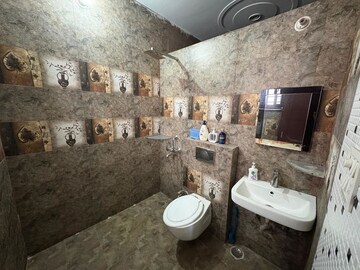 Bathroom in 2.5 BHK Builder Floor at Sushant Lok Iii – for Rent