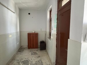 Bathroom in 2.5 BHK Builder Floor at Sushant Lok Iii – for Rent