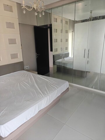 Bathroom in 6+ BHK Independent House at Sector 28 – for Rent