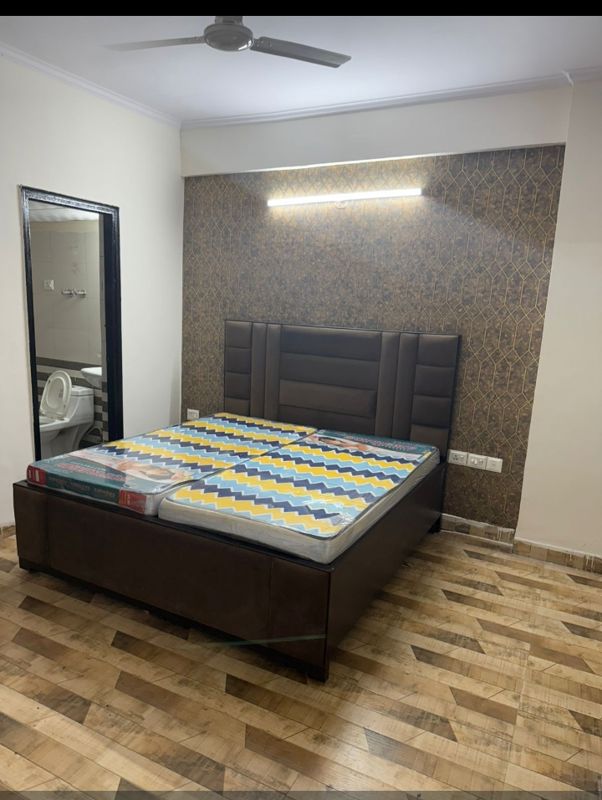 2 BHK 900 Sq.Ft. Apartment in Maxblis White House