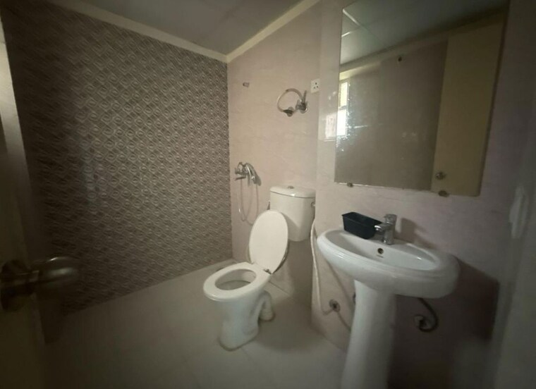 Bathroom, rg-luxury-homes 2 Bedroom 1229 Sq.Ft. Apartment In Sector 16b Greater Noida Greater Noida 9781135