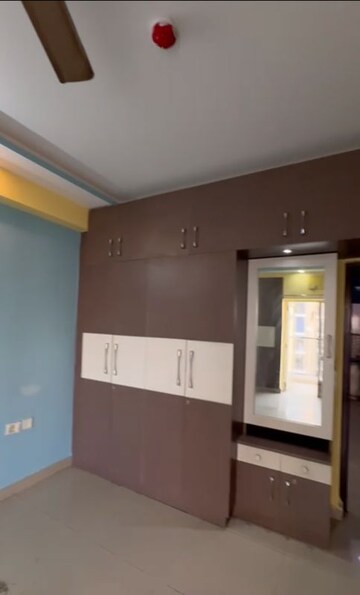 Room in 2 BHK Apartment at Panchsheel Greens II, Sector 16 Greater Noida – for Sale