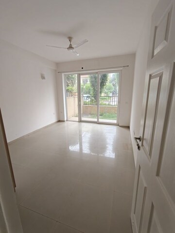 Room in 3 BHK Apartment at Conscient Hines Elevate, Sector 59 – for Rent