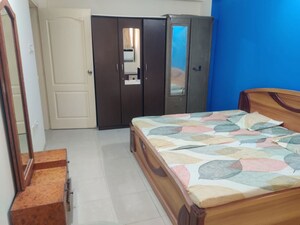 Master Bedroom in 2 BHK Apartment at Kalpataru Classic, Malad West – for Rent