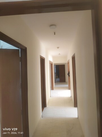 Building Lobby in 3 BHK Apartment at DLF Hamilton Court, Sector 27 – for Rent