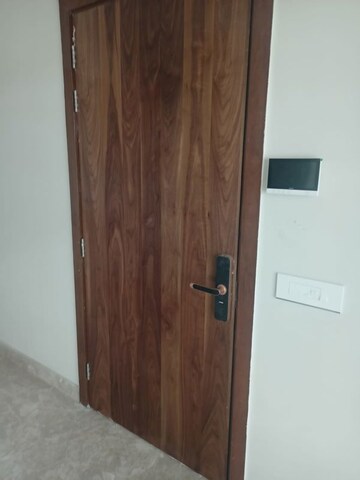 Furnished Amenities in 3 BHK Apartment at Signature Global City 63A, Sector 63a – for Sale