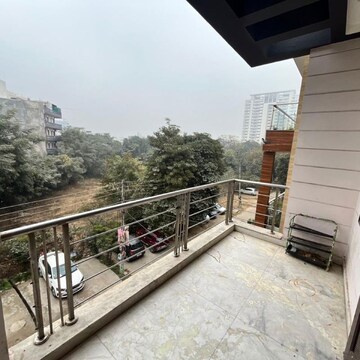 Balcony in 2 BHK Builder Floor at Sector 47 – for Rent