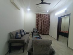 2 BHK Builder Floor For Rent in Sector 38