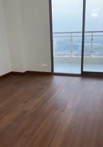 Room in 3 BHK Apartment at SKA Orion, Sector 143b – for Sale