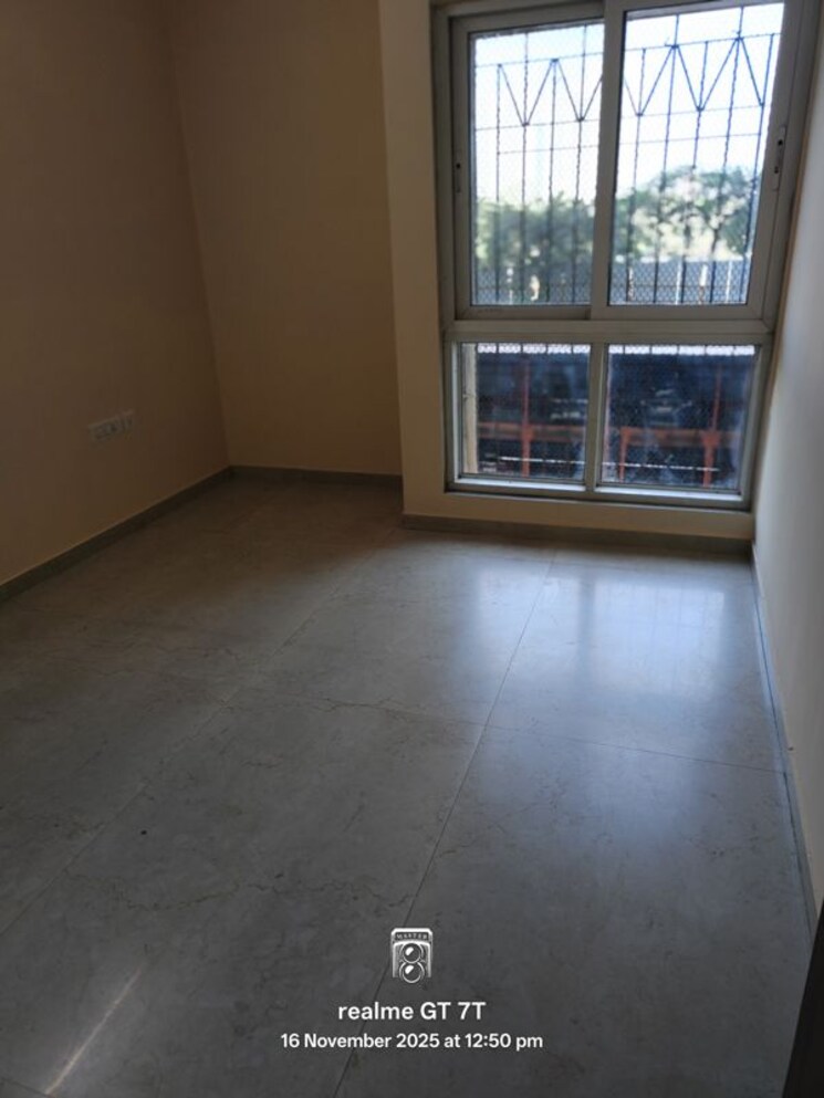 Room, dosti-west-county-phase-4-dosti-pine 2 Bedroom 695 Sq.Ft. Apartment In Balkum Pada Thane 9781242