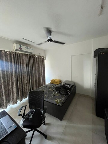1 RK Apartment For Rent in Conwood Astoria, Goregaon East