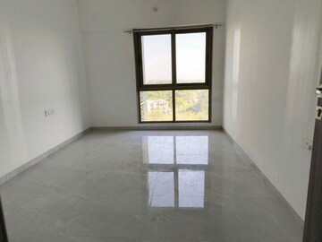 Room in 4 BHK Apartment at Oxy Beaumonde, Viman Nagar – for Sale