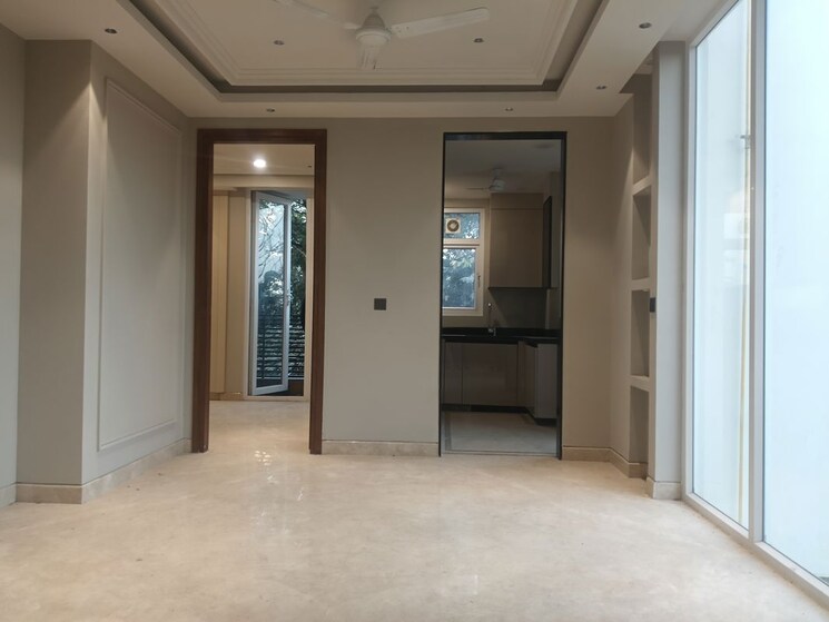 Room, east of kailash 3 Bedroom 1200 Sq.Ft. Builder Floor In East Of Kailash Delhi 9781311