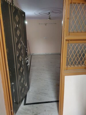 Room in 1 RK Builder Floor at Chilla – for Rent