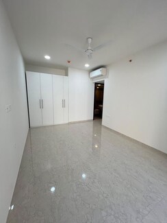 4 BHK + Extra Room Apartment For Rent in Lodha New Cuffe Parade